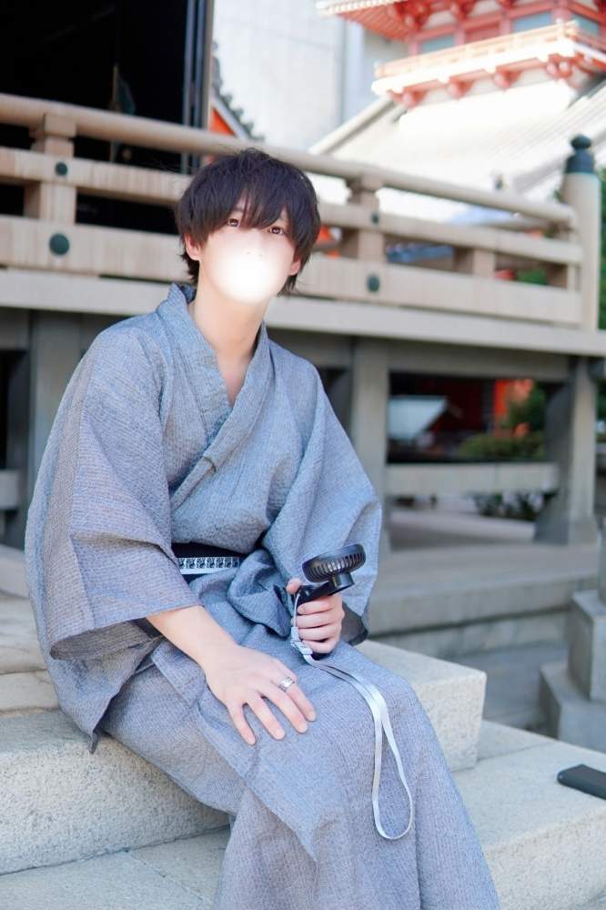 けん