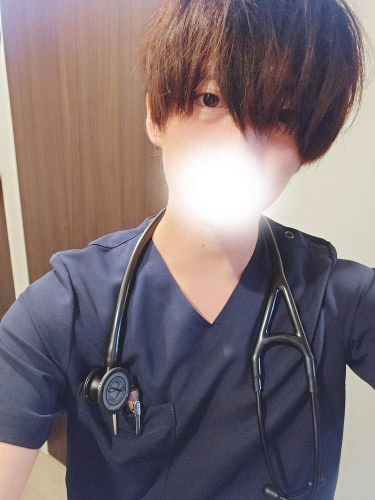 けん
